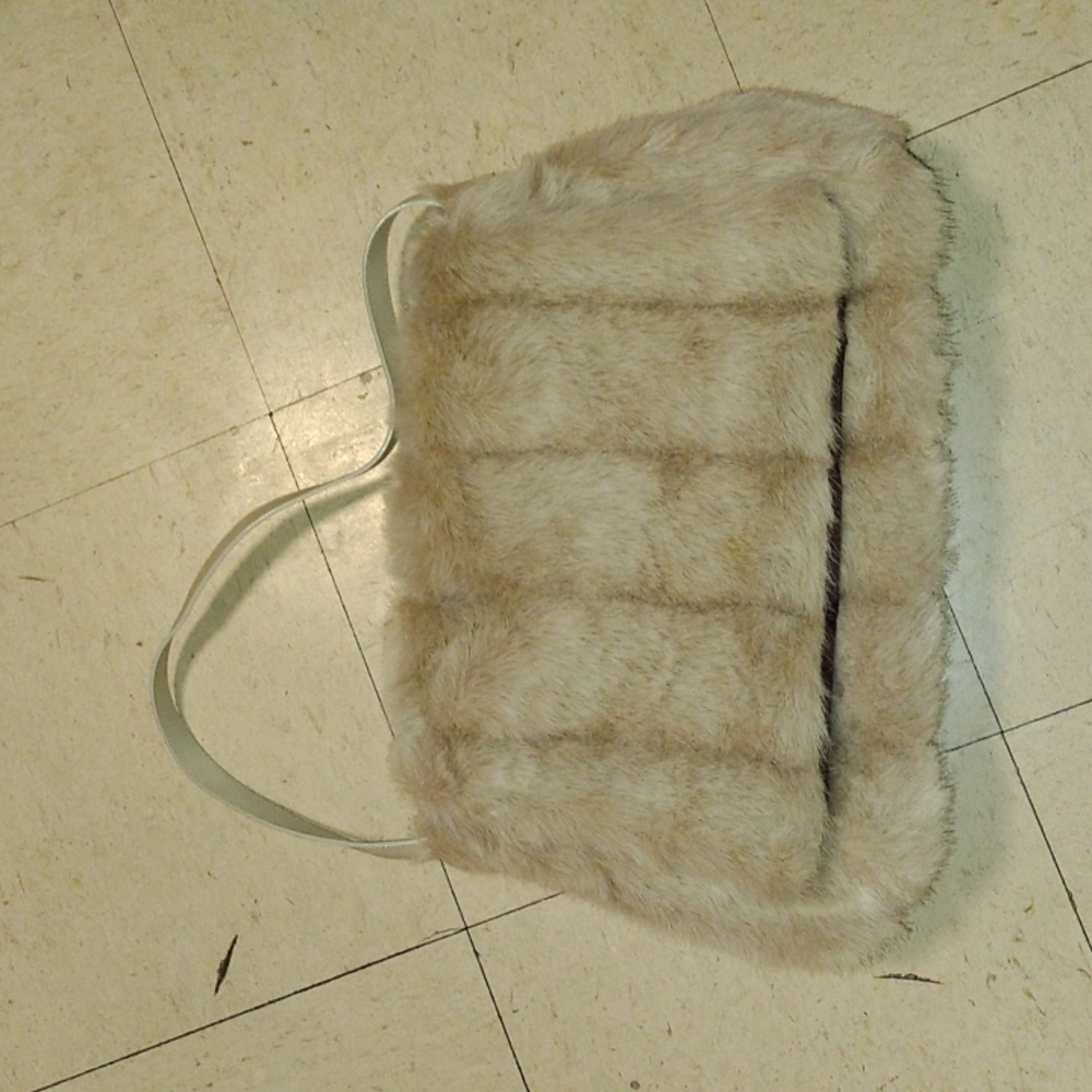 Hand bag